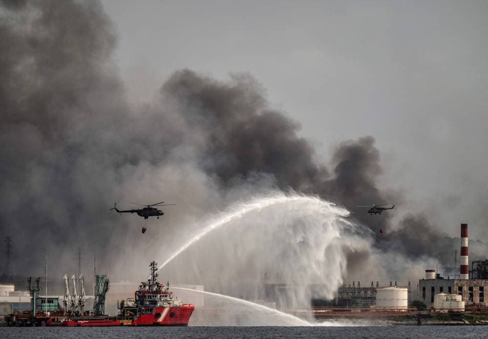 إخماد حريق مستعر منذ أسبوع في خزانات النفط الكوبية .. الخسائر فادحة