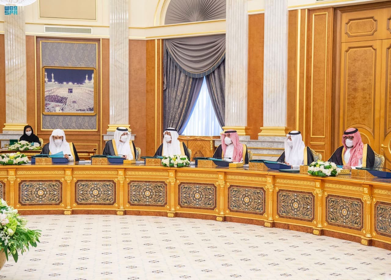 إنشاء هيئة لتسويق الاستثمار وهيئة للطرق