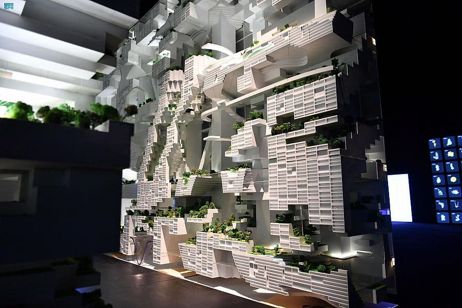 حتى 14 أغسطس .. 50 جولة يوميا للزوار للتعايش مع حياة "ذا لاين" العصرية