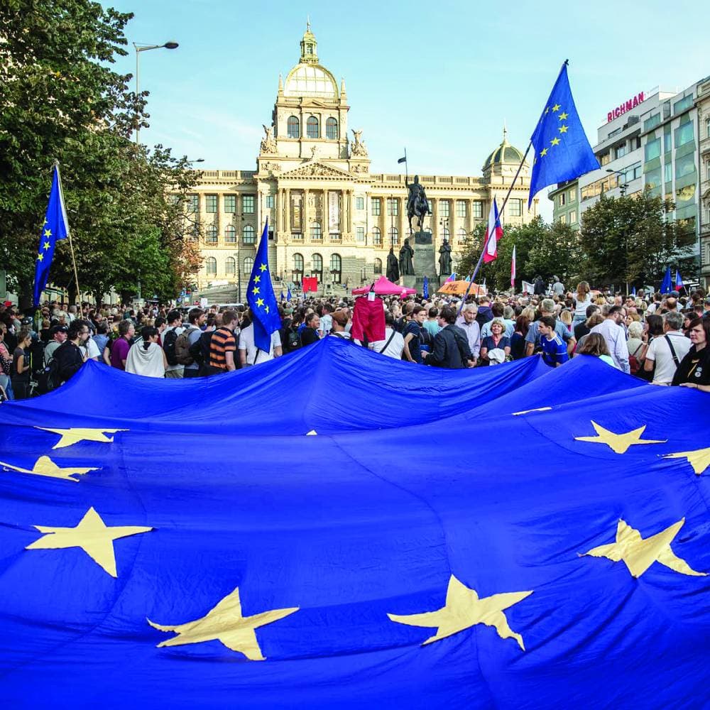 


السعي إلى تحقيق استراتيجية الاتحاد مع الأخذ في الحسبان الطموحات والآفاق الأوروبية لجميع دول الجوار.