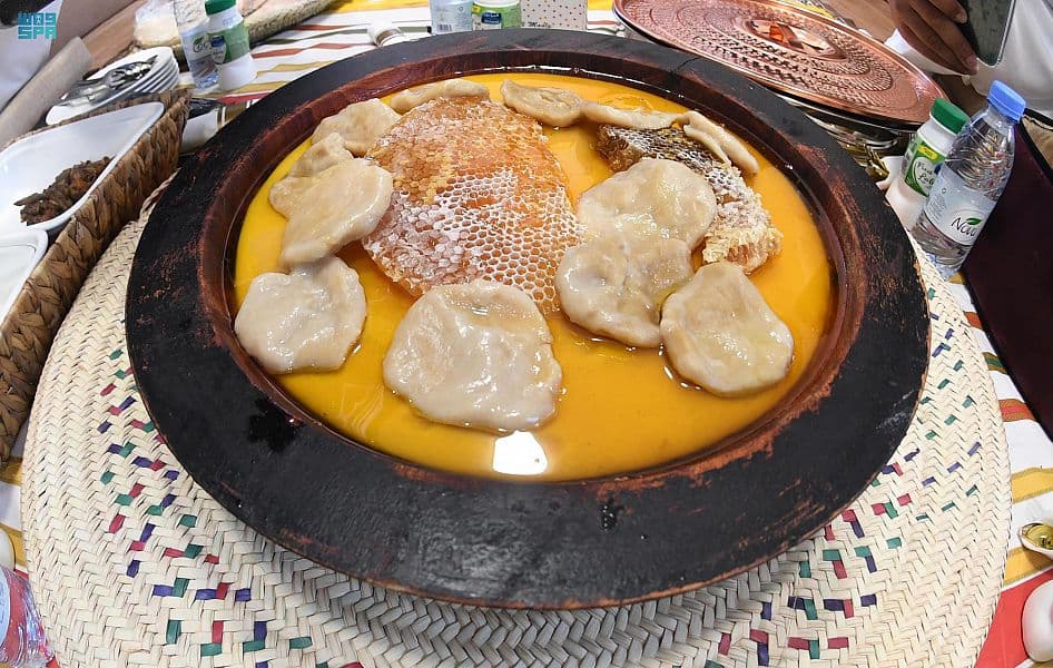 أكلات عسير الشعبية .. فن الطهي الممزوج بطعم الطبيعة