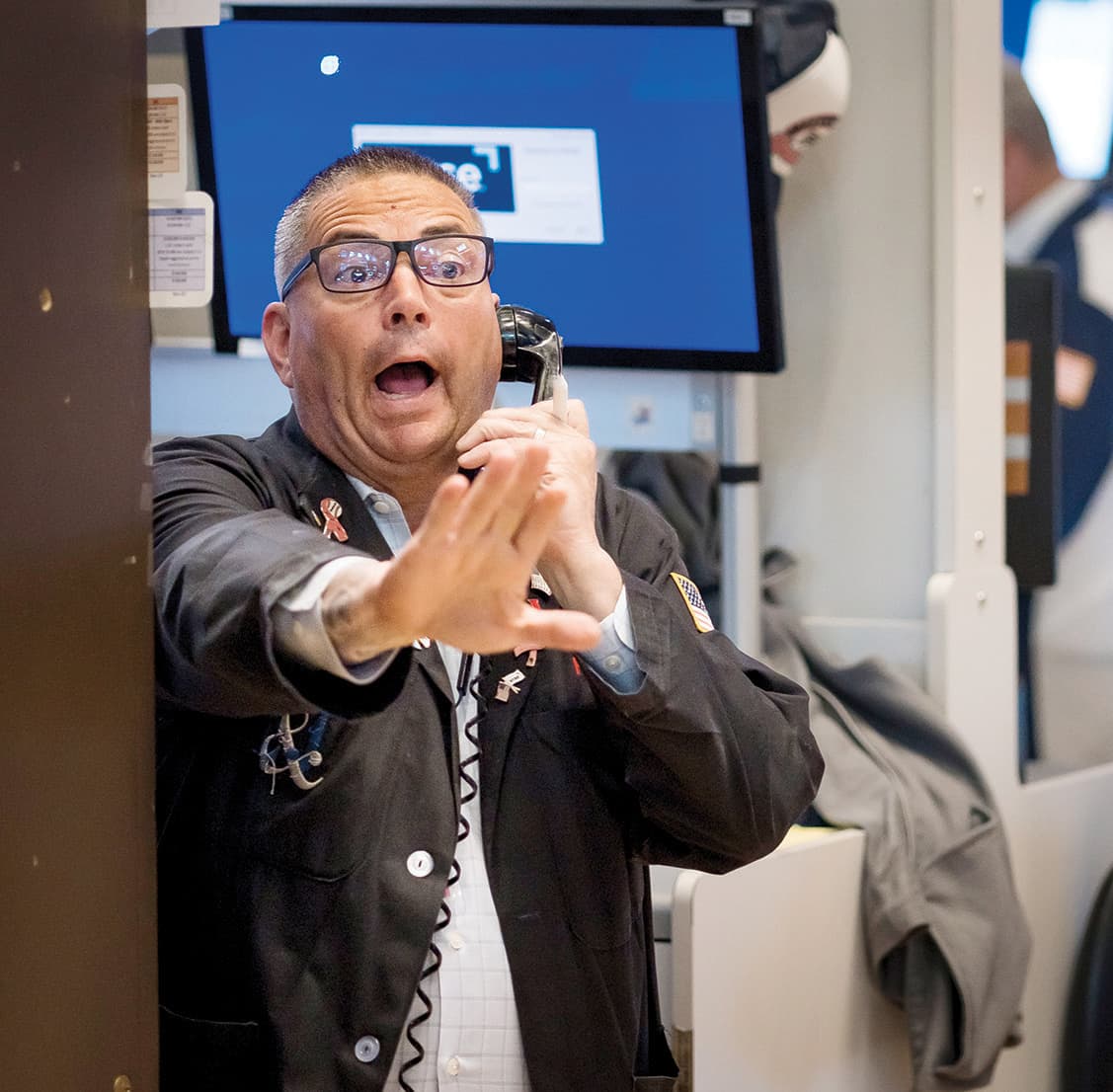 متداول في بورصة نيويورك خلال تداولات أمس