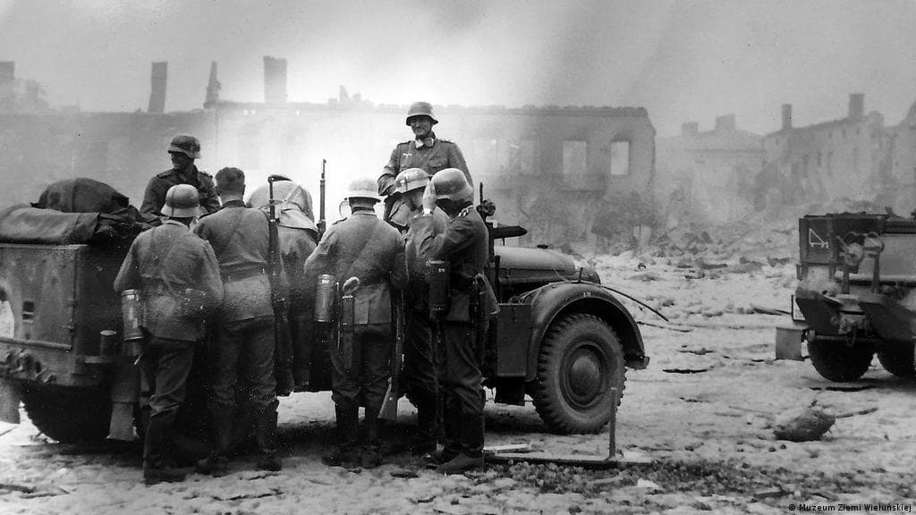 1.3 تريليون يورو قيمة أضرارا تكبدتها ألمانيا في بولندا خلال الحرب العالمية الثانية