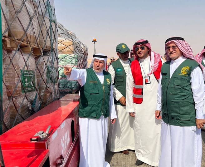 إنفاذا لتوجيهات الملك.. تدشين الجسر الجوي السعودي لإغاثة متضرري الفيضانات في باكستان