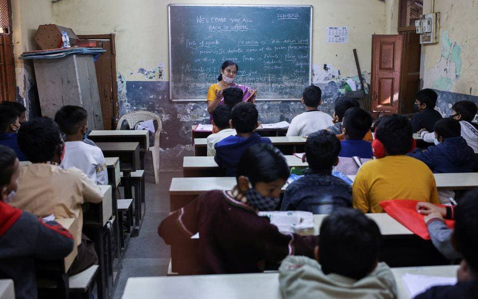 أزمة تعليم.. الجائحة تزيد العقبات أمام الدول الفقيرة