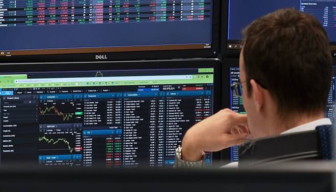 أسهم أوروبا تتراجع لأدنى مستوى في عام ونصف لمخاوف من تباطؤ الاقتصاد