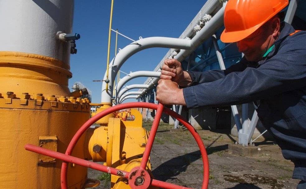 ماكرون للشركات الصغيرة: لا توقعوا اتفاقيات كهرباء بأسعار جنونية