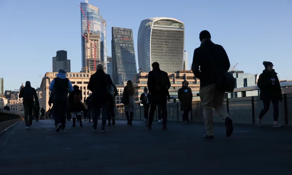 الاقتراض والتخفيضات الضريبية ترسم ملامح أجندة بريطانيا الاقتصادية الجديدة