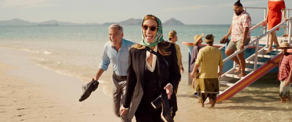 مشهد من العمل.