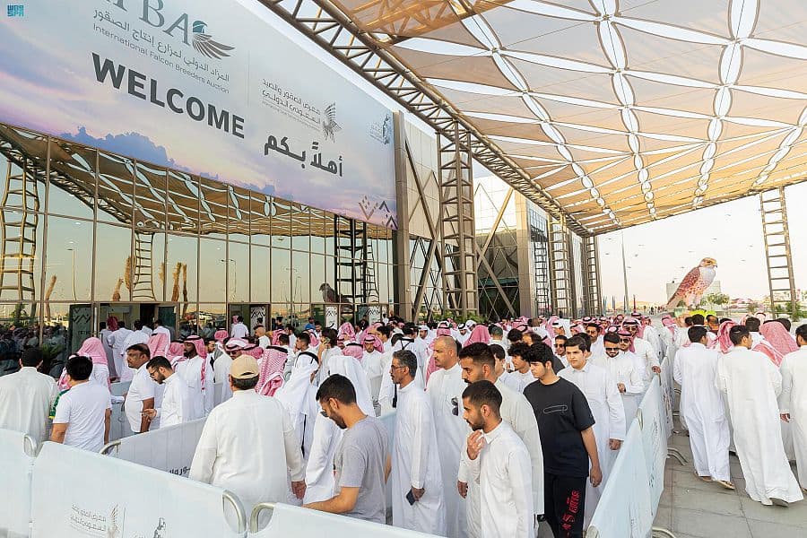 اختتام فعاليات معرض الصقور والصيد والمزاد الدولي لمزارع إنتاج الصقور