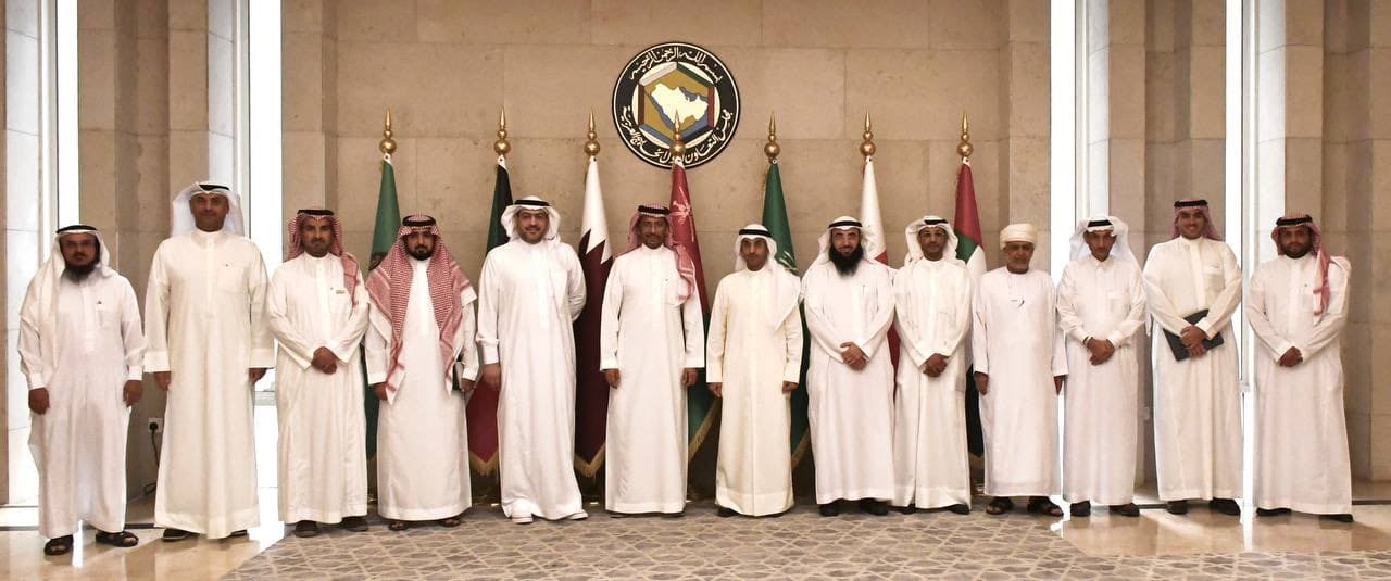 بحث تعزيز العمل الخليجي المشترك في الصناعة والتعدين