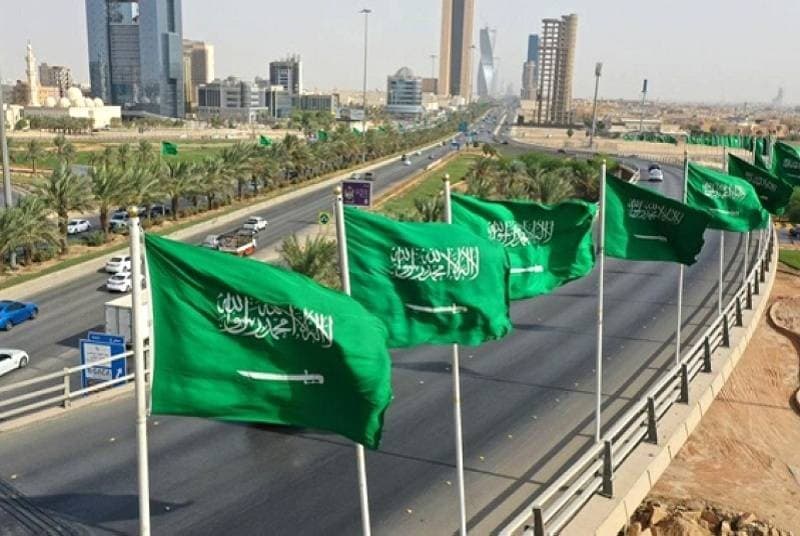 إلزام الجهات الحكومية والأجهزة والمؤسسات باحتساب الرواتب والأجور وفقا للتاريخ الميلادي