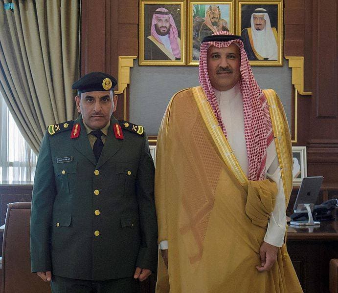 الأمير فيصل بن سلمان يقلد مدير سجون منطقة المدينة المنورة رتبته الجديدة. "واس"