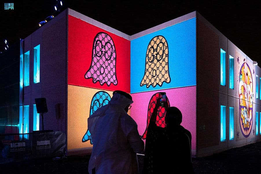في مستشفى عرقة .. انطلاق مهرجان فن الجداريات "شفت 22" في الرياض