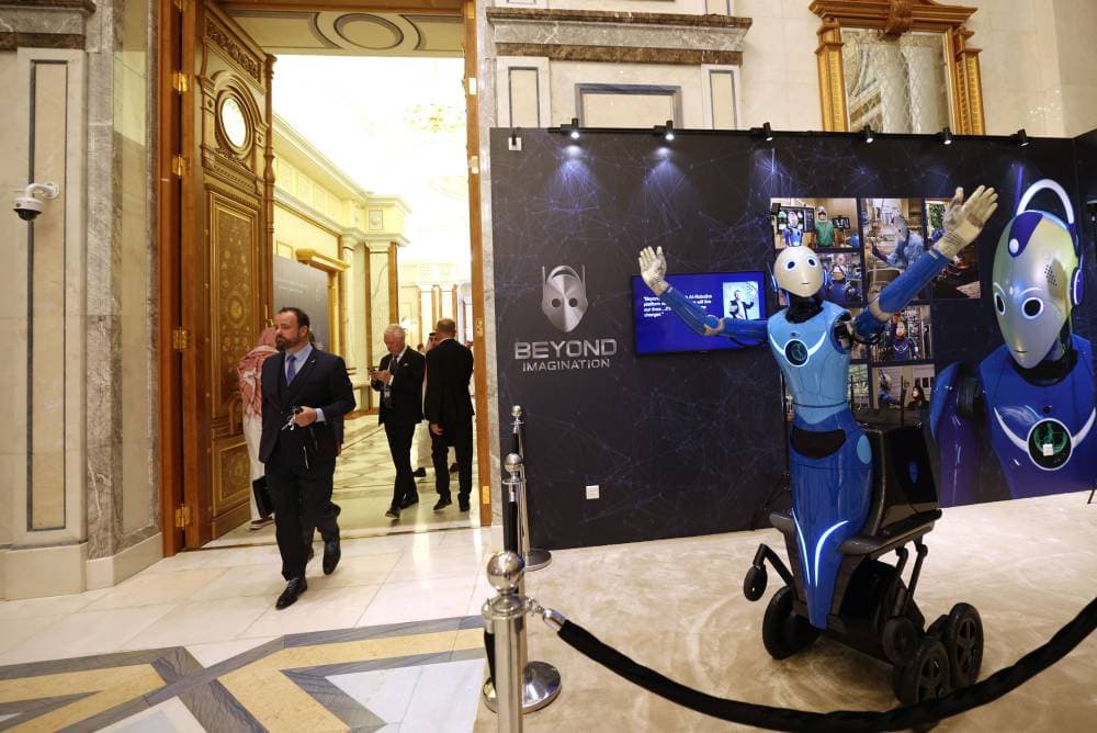 مبادرة الاستثمار اعتمدت منذ بدايتها على الذكاء الاصطناعي والروبوتات. "الفرنسية"