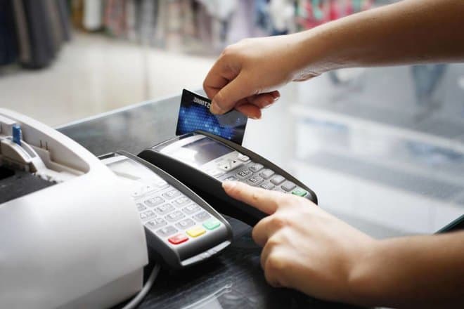 12 مليار ريال إنفاق المستهلكين في السعودية عبر نقاط البيع الأسبوع الماضي