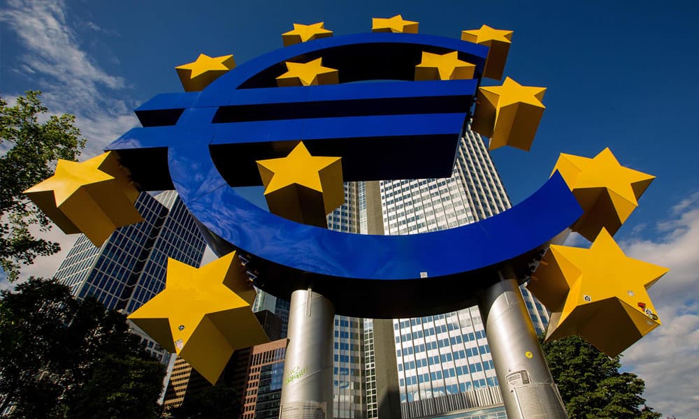 "المركزي الأوروبي": البنوك الأوروبية لا تتعامل بجدية مع المخاطر الاقتصادية الوشيكة