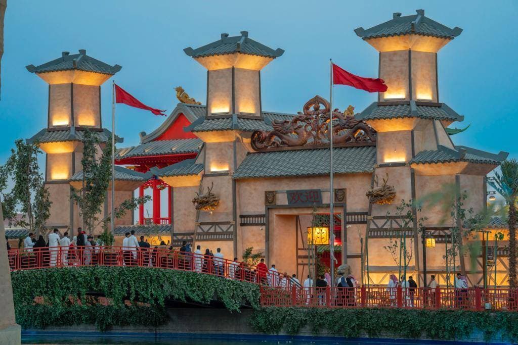 تتميز المباني بأشكالها المستوحاة من الدول الأوروبية.