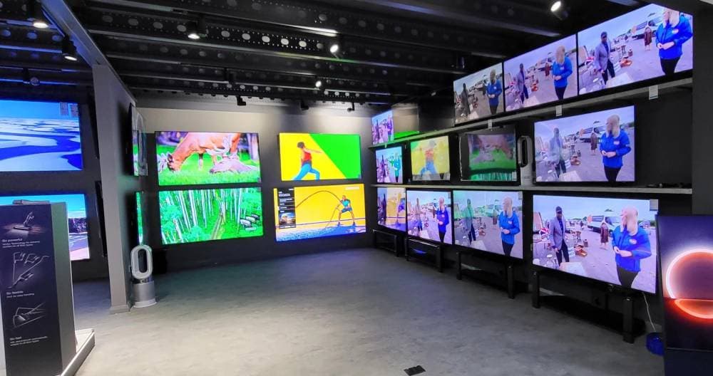 سينمو الطلب على الشاشات في 2023 بنسبة 6.2 %.