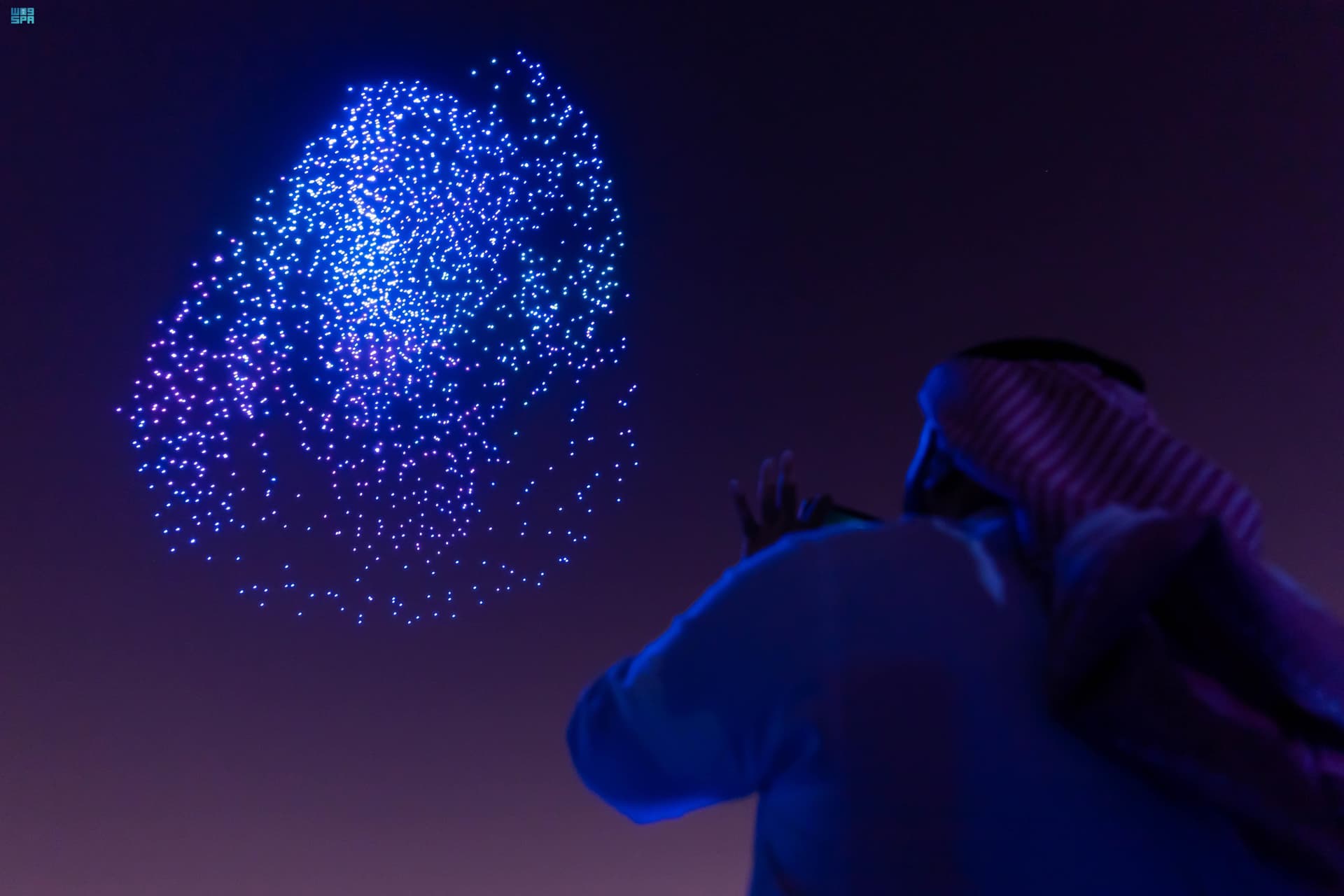 2000 طائرة درون حلقت في سماء الرياض ضمن الأعمال الفنية والإبداعية المشاركة في نور الرياض 2022