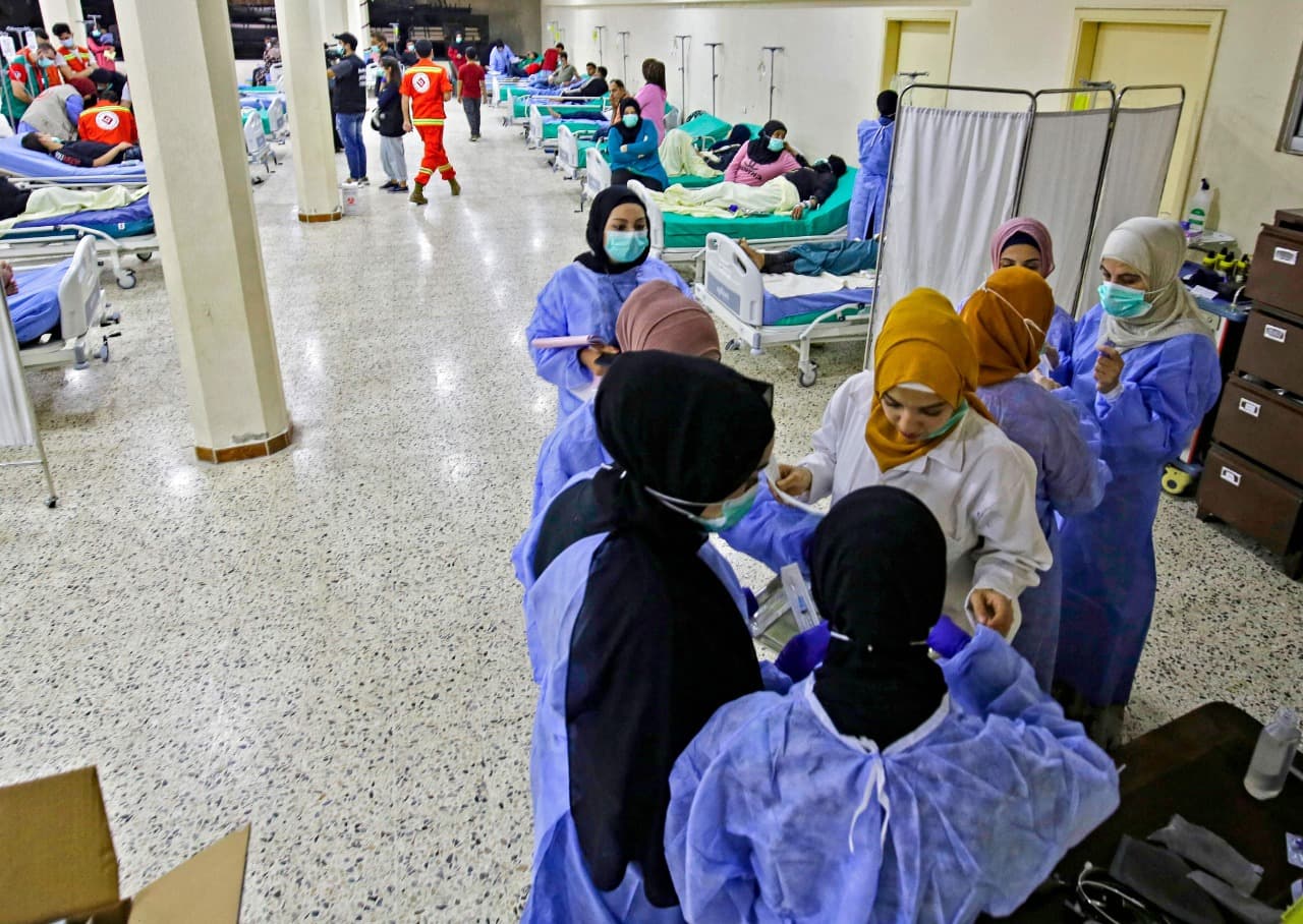 "سنشرب من المياه نفسها ونمرض مرة أخرى" .. لبنانيون بلا خيار مع تفشي الكوليرا