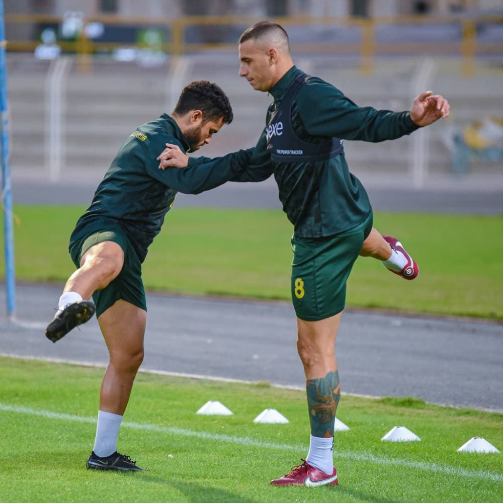 جانب من تدريبات الخليج قبل لقاء الفيحاء. مركز الخليج الإعلامي