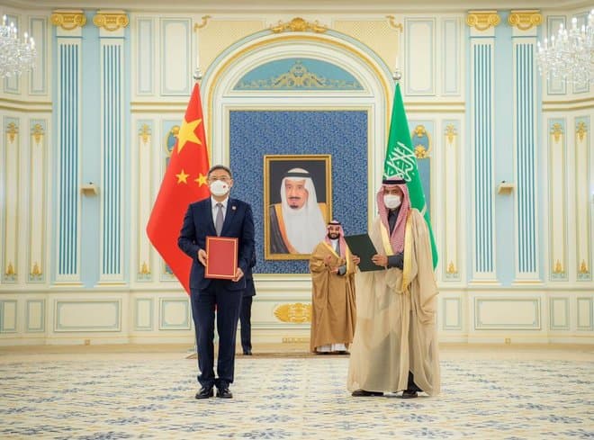 وزير الشؤون البلدية والإسكان ووزير التجارة الصيني يوقعان خطة عمل لتعزيز التعاون في مجال الإسكان