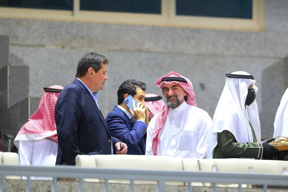 جامعة المجمعة تطلق مبادرة الفنون التشكيلية لتعزيز أهمية السلامة المرورية وتوقع مذكرة تفاهم مع جسفت