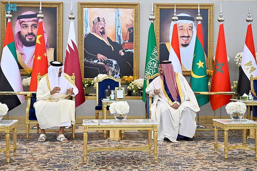 أمير قطر يصل الرياض للمشاركة في القمتين الخليجية والعربية مع الصين
