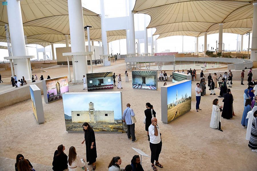 رحلة حسية متنوعة في جدة .. "بينالي" يحتفي بالثقافة والفنون الإسلامية