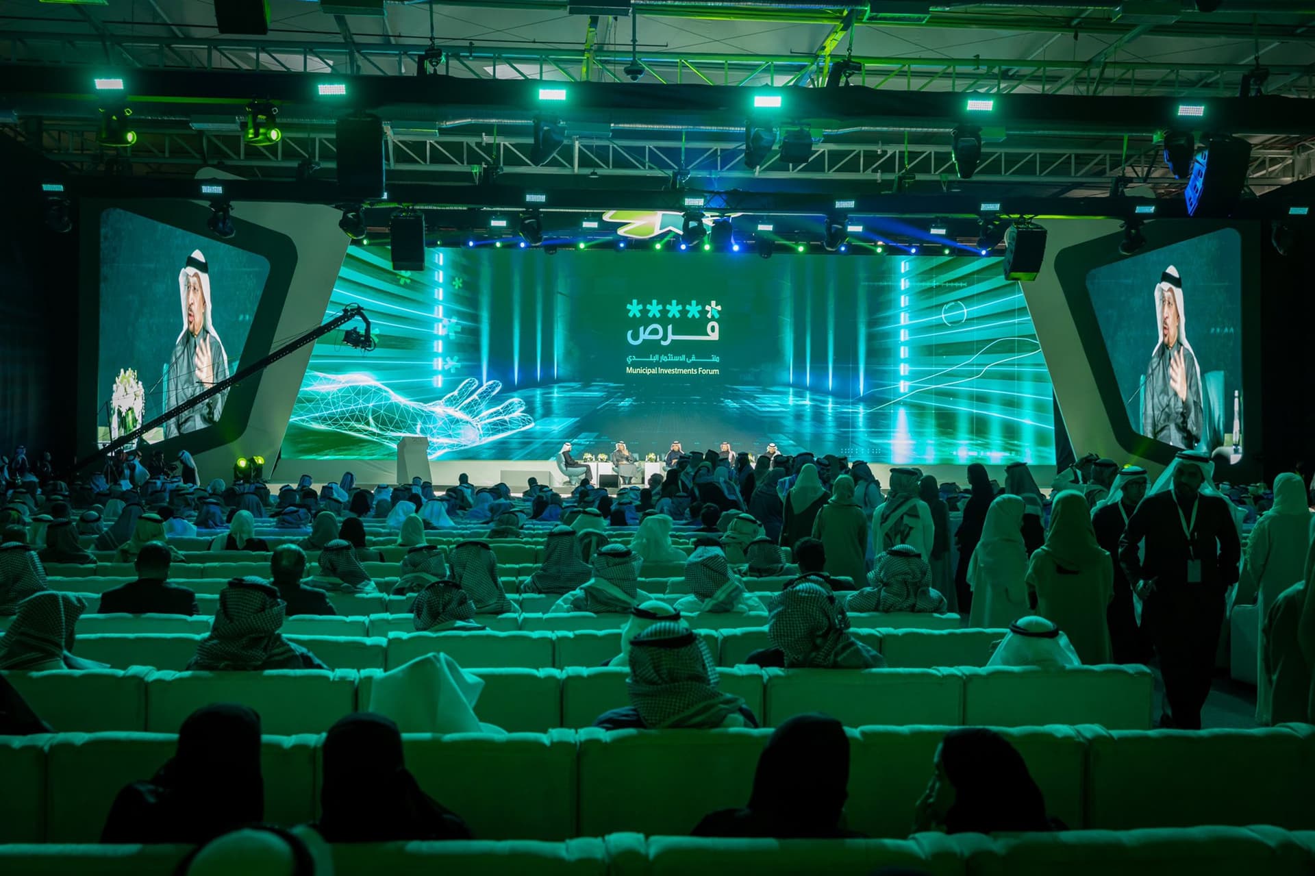 نظام جديد لجباية الزكاة يسهل إجراءات المستثمرين .. والنظر في ضريبة دخل الشركات