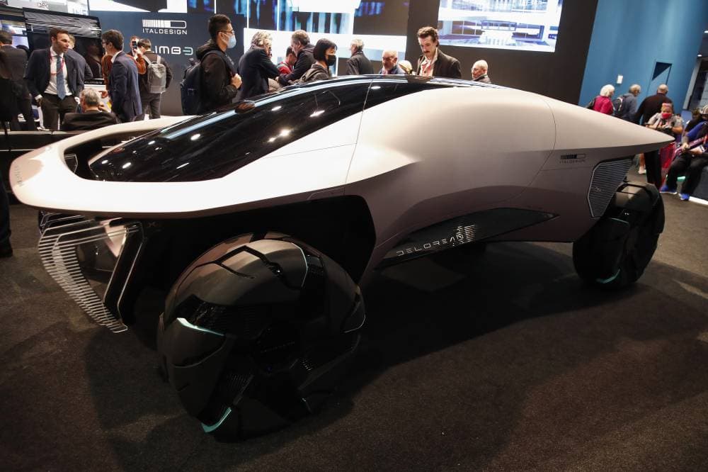 النفط يتراجع بفعل المخاوف بشأن تسارع إصابات كورونا.. "برنت" عند 67.4 دولارا