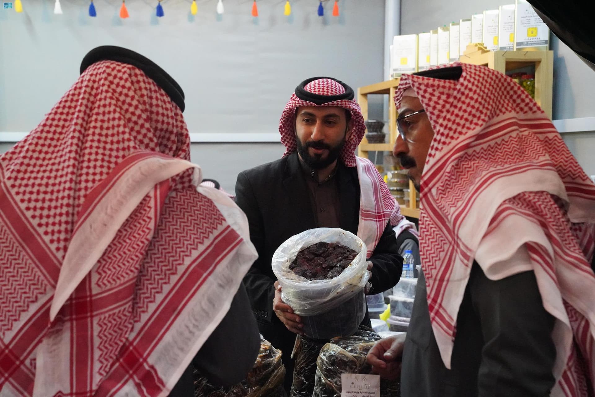 "حلوة الجوف" تتصدر مبيعات مهرجان تمور الجوف التاسع 