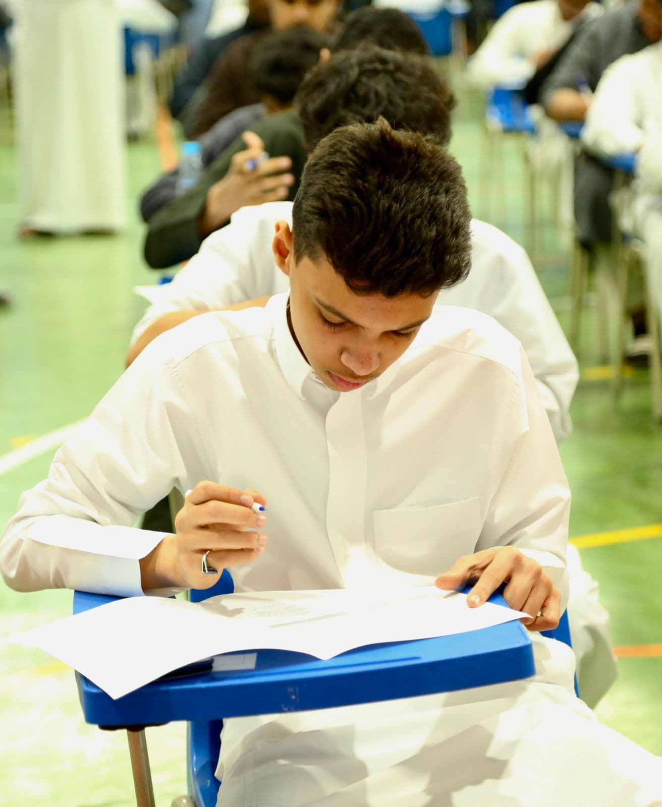 في بيئات تربوية محفزة .. طلاب وطالبات الرياض يؤدون اختبارات الفصل الثاني