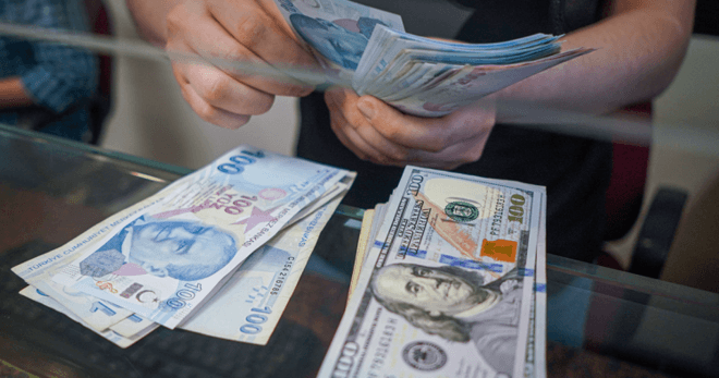 الليرة التركية تتراجع إلى 18.8 مقابل الدولار