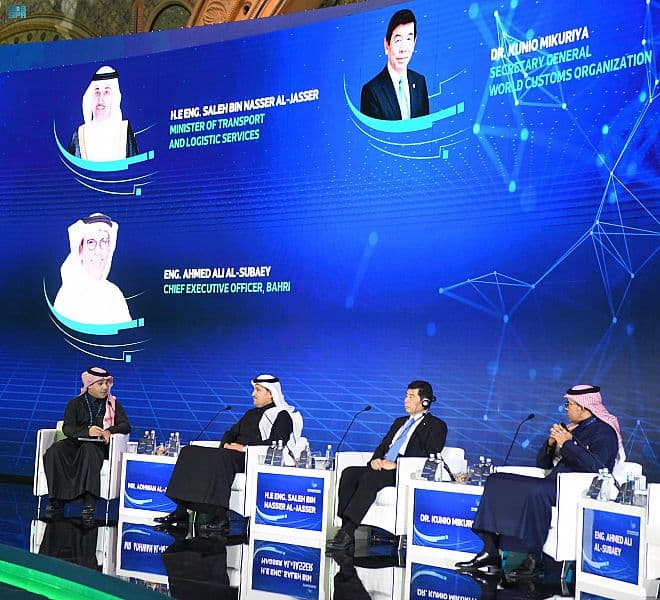وزير النقل: تشغيل حافلات الرياض في مارس ويليه «المترو» خلال أشهر