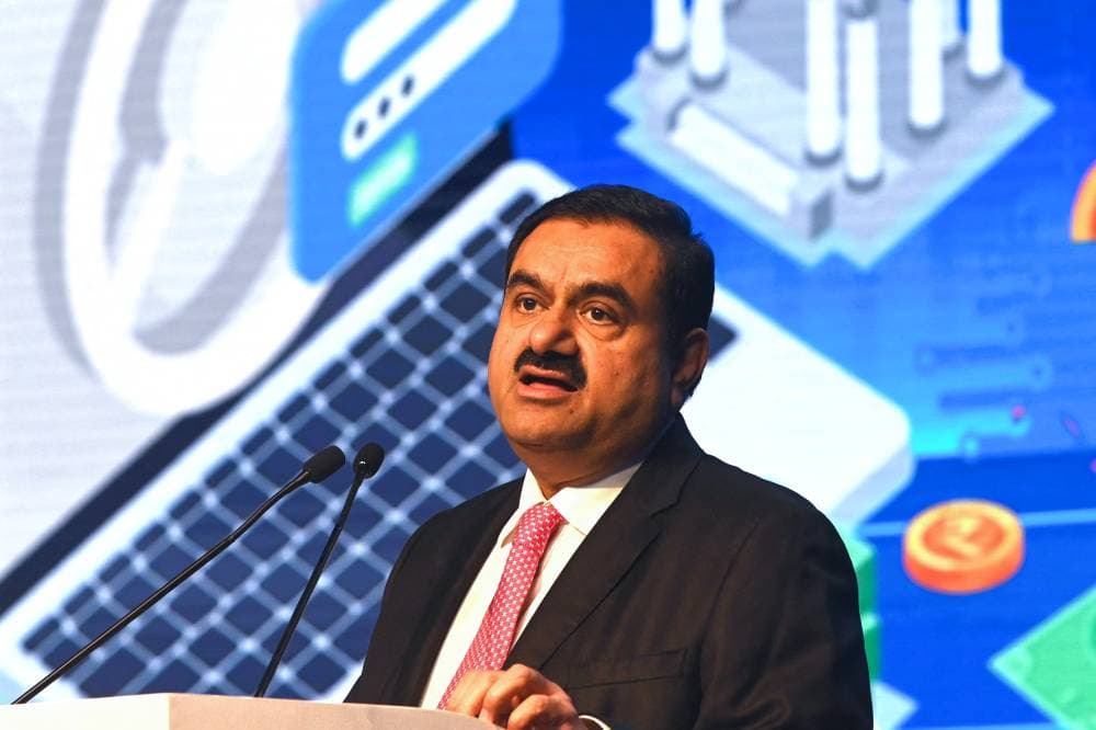 جوتام أداني: إما أن تجلس على كومة النقود وإما أن تستمر في النمو. تصوير:  إندرانيل موخراجي "الفرنسية/جيتي"