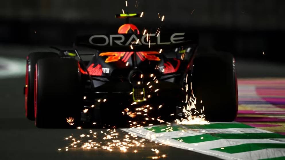 بيريز خلال منافسات السباق.