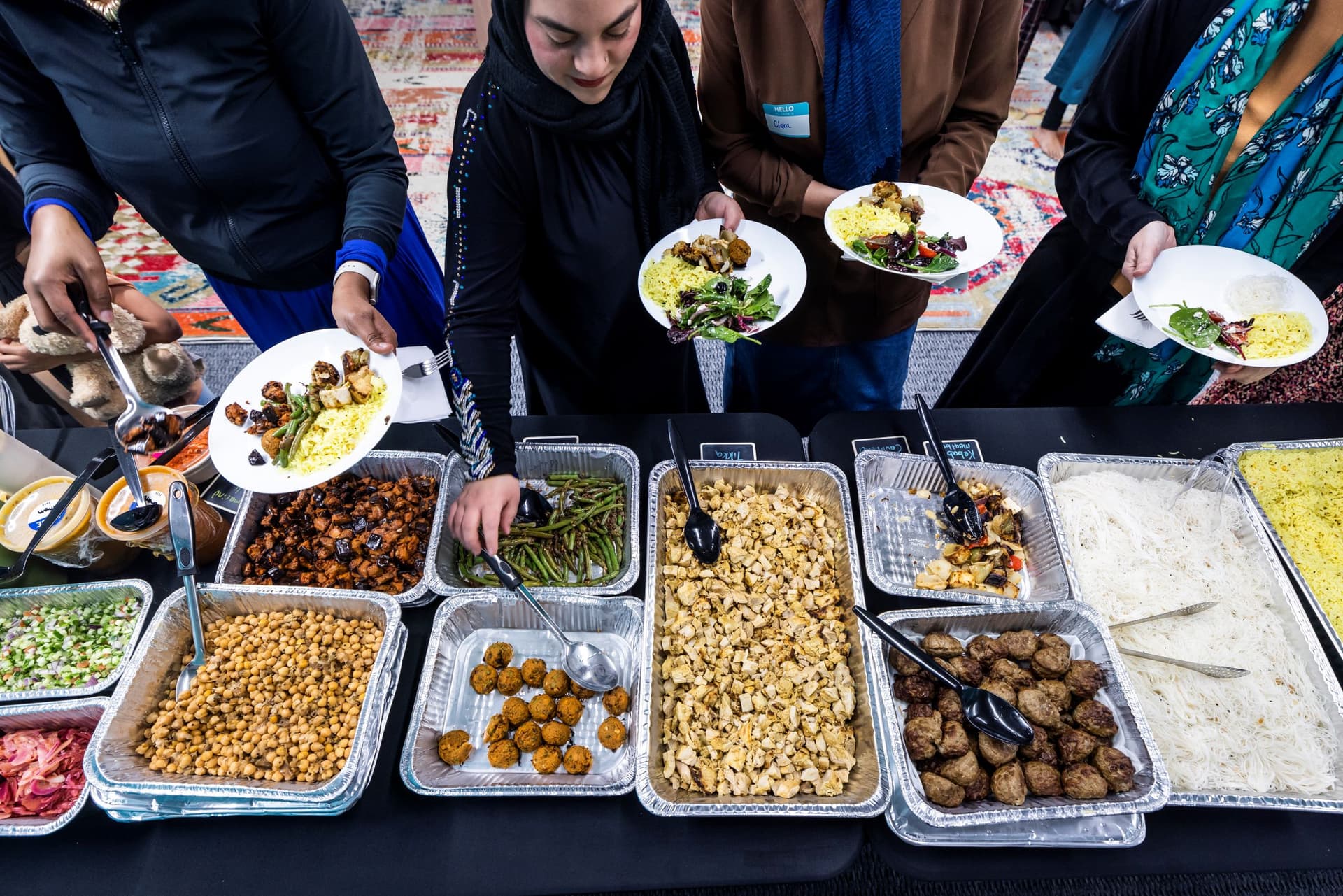 موائد إفطار رمضان حول العالم بنكهات مختلفة