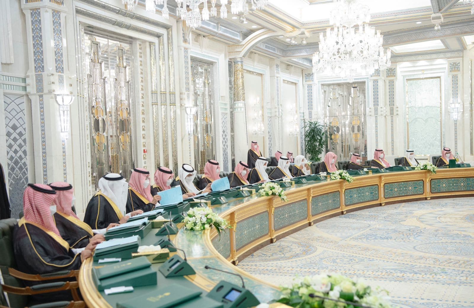 تجديد التأكيد على ترسيخ الحوار والتسامح