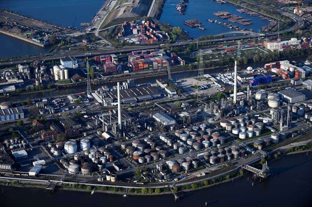 الحرب التجارية العالمية مؤجلة .. المعارك الروسية - الأوكرانية تجبر الجميع على الصمت