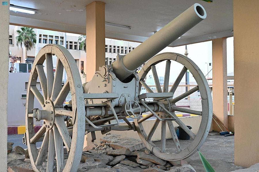 مدفع رمضان جزء من الذكريات أهالي تبوك."واس"