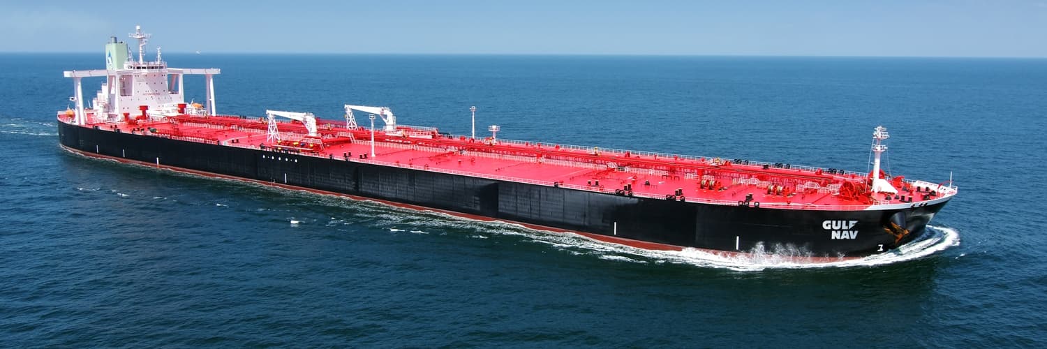 الخليج للملاحة تبيع إحدى ناقلات النفط لخفض ديونها