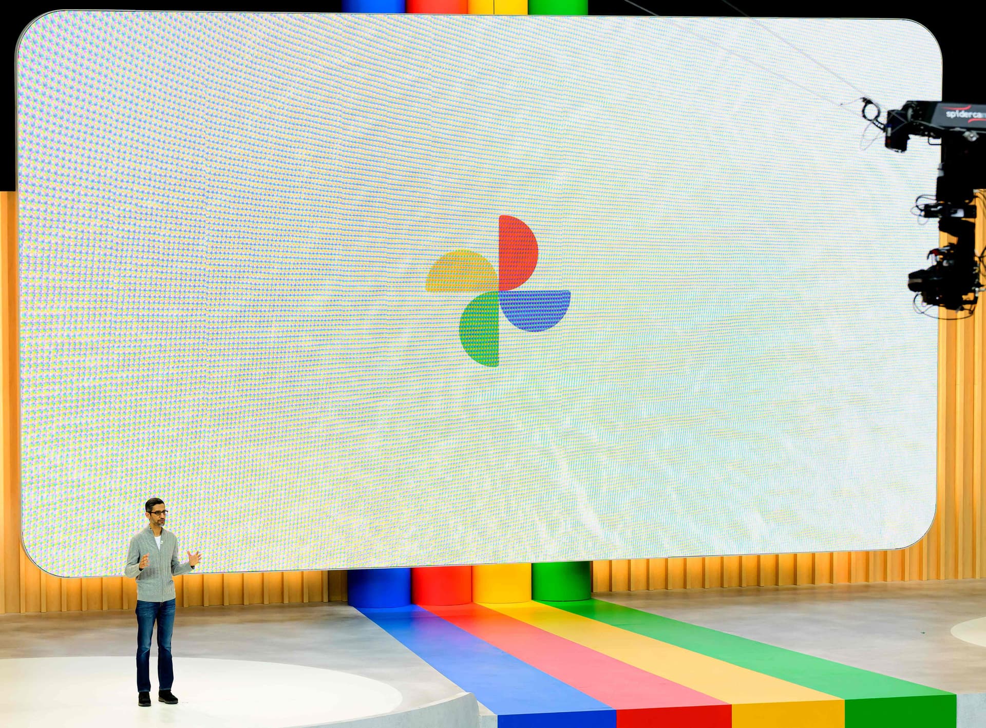 جوجل تتيح برنامجها "بارد" للذكاء الاصطناعي في 180 دولة