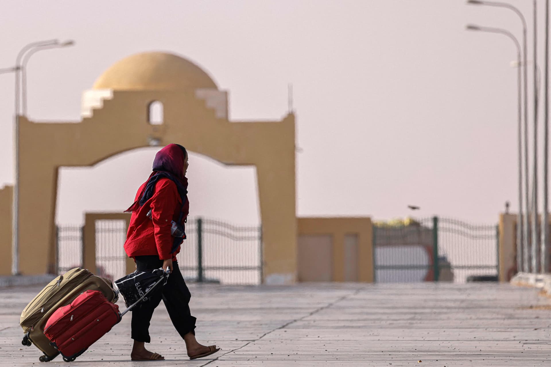 السودان يمدد إغلاق المجال الجوي حتى 31 مايو
