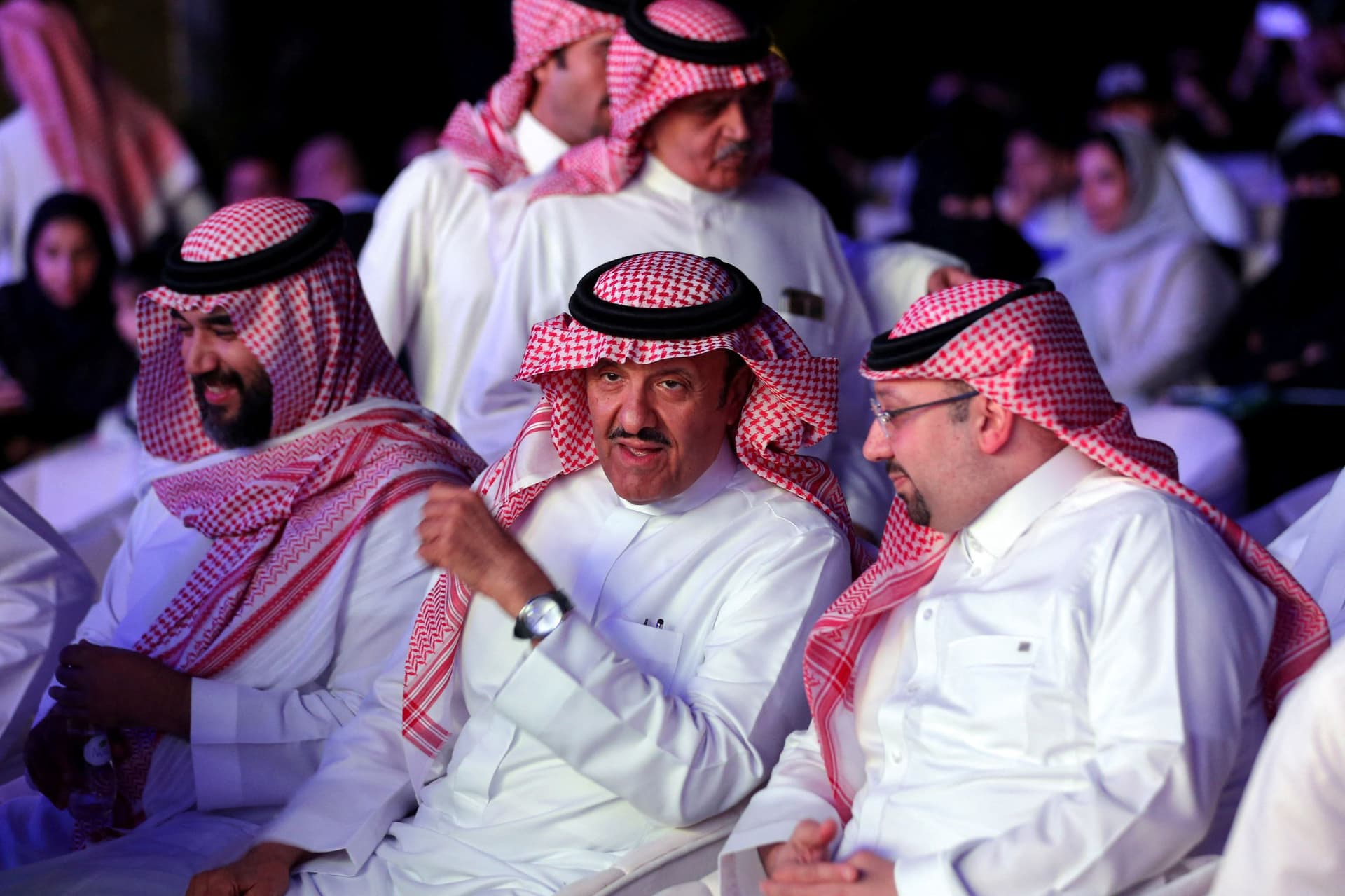 المرأة السعودية تدخل الفضاء