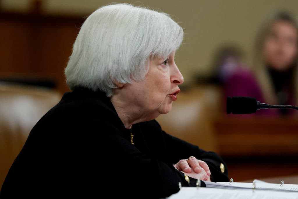 يلين لمكارثي: موارد الخزانة لن تكون كافية للوفاء إذا لم يعمد الكونجرس إلى رفع سقف الدين بحلول 5 يونيو