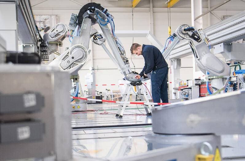 سجلت الطلبيات لدى المصانع الألمانية أكبر انحفاض في مارس.