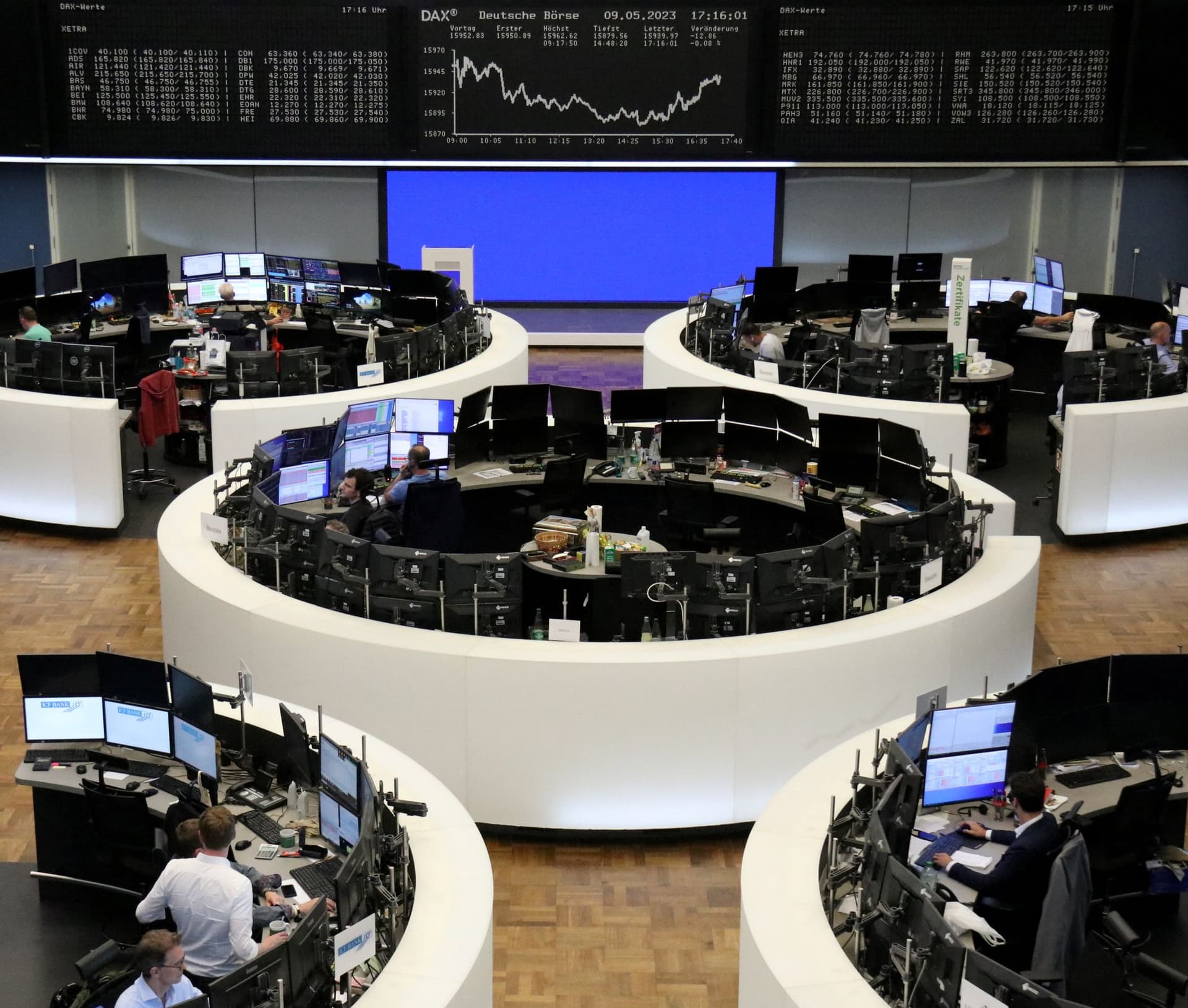 الأسهم الأوروبية تتراجع بفعل بيانات ضعيفة لأرباح الشركات