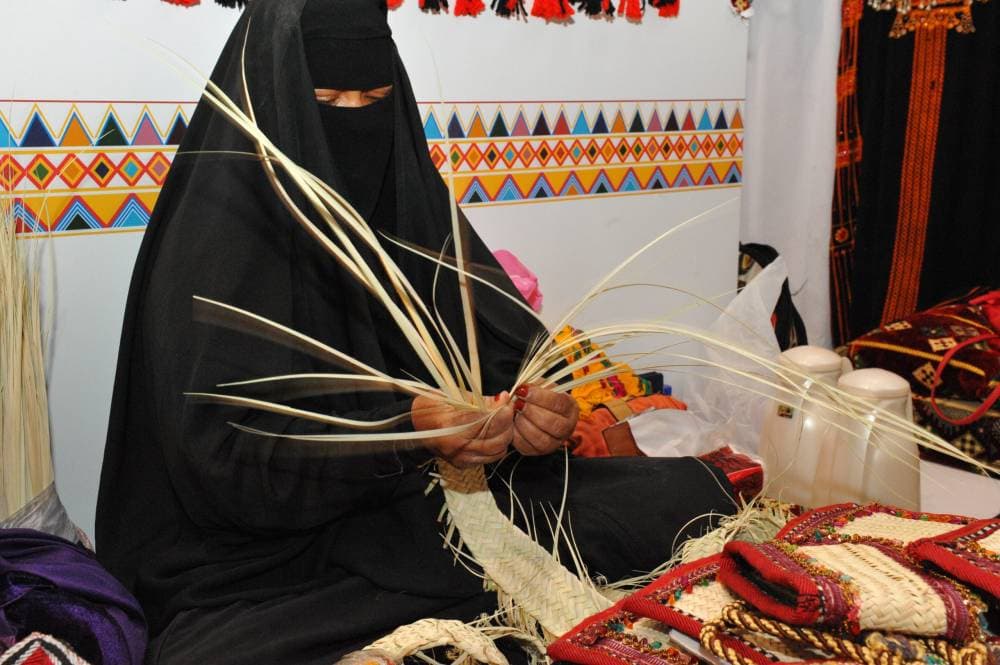 تركز الفعالية على 11 فئة من الحرف اليدوية.